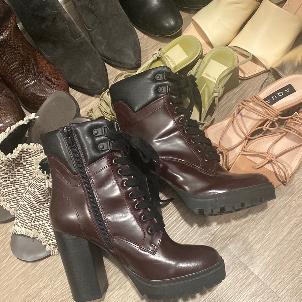 Aqua booties